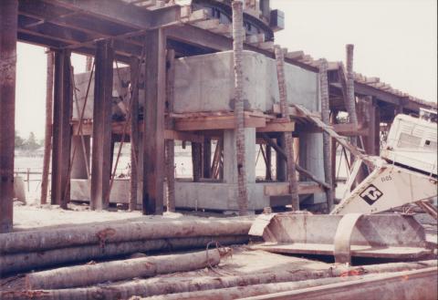 During the construction of Calvo Bridge 2